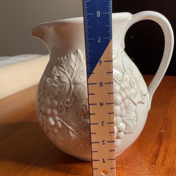 Harry & David, Mediterranean style pitcher - Picture 4 of 5